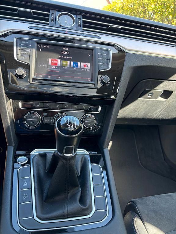 Gebraucht VW Passat Highline 190 PS (139 kW) 2016 Schwarz Kombi