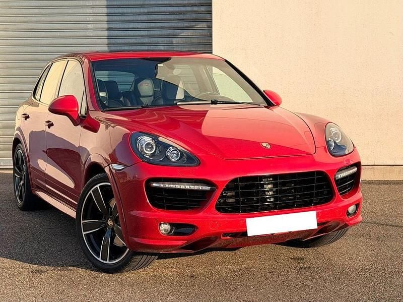 Rot Gebraucht 2013 Porsche Cayenne GTS Chrono SUV | 19.500 € - Bild 1/4