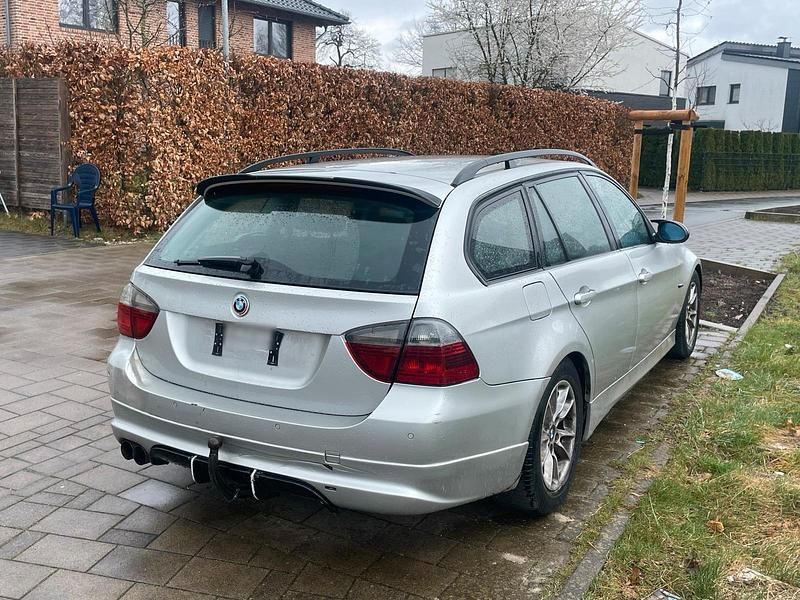 Gebraucht BMW 320 163 PS (119 kW) 2006 Kombi