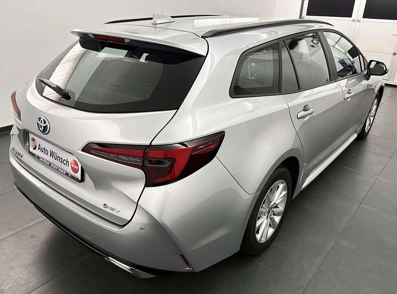 Gebraucht Toyota Corolla 140 PS (102 kW) 2025 Silber Kombi
