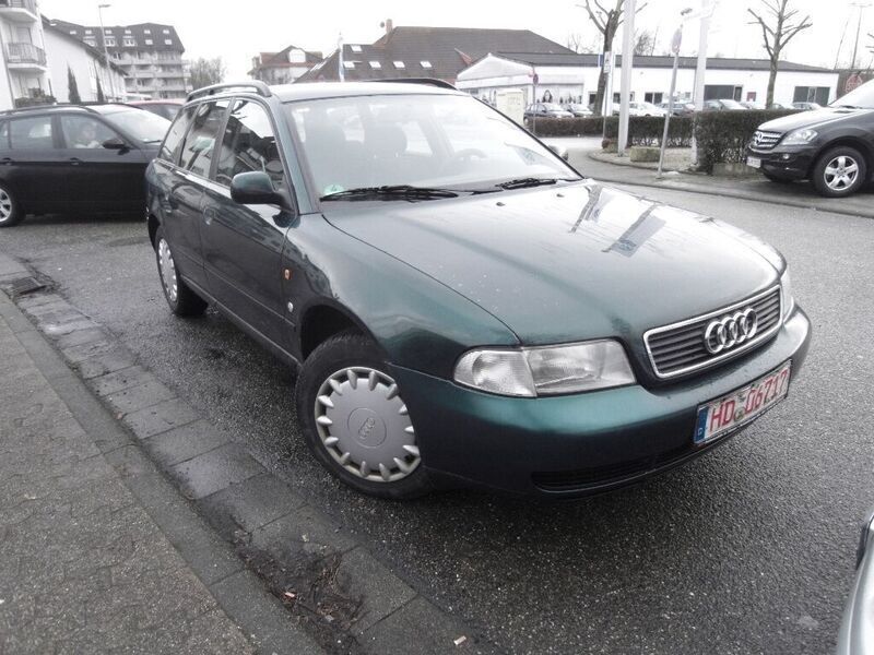 Gebraucht Audi A4 125 PS (91 kW) 1998 Blau Kombi