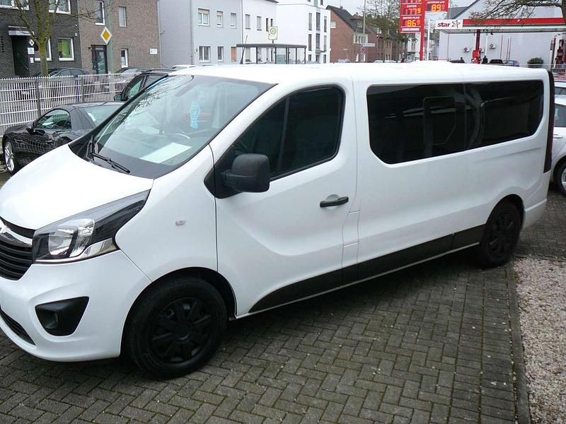 Gebraucht Opel Vivaro 120 PS (88 kW) 2015 Casabl/arctic/eisweiss/kaolin Van / Kleinbus