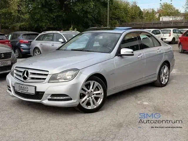 Używany Mercedes C200 Avantgarde 136 KM (100 kW) 2012 Sedan/Limuzyna