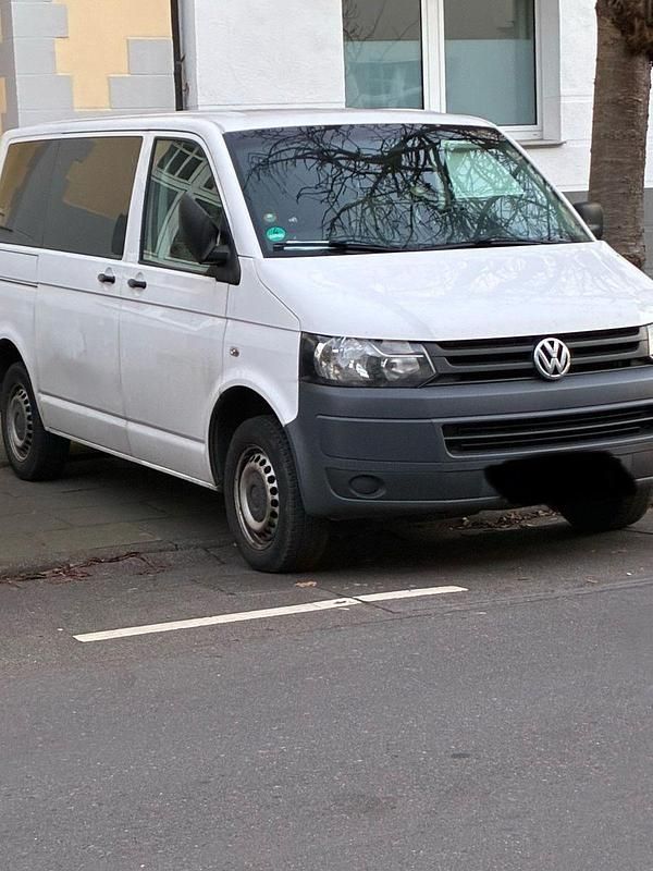 Usado VW Multivan 102 HP (75 kW) 2010 Branco Monovolume