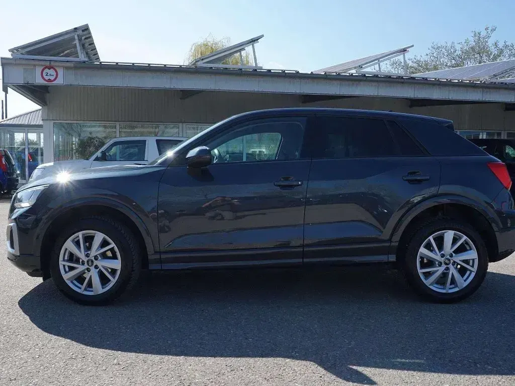 Używany Audi Q2 Advanced 150 KM (110 kW) 2025 Szary SUV