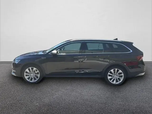 Gebraucht Skoda Octavia Scout 200 PS (147 kW) 2023 Schwarz Kombi