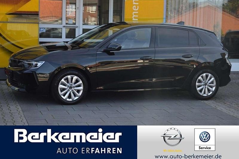 Gebraucht Opel Astra Edition 131 PS (96 kW) 2022 Diamant schwarzkarbon schwarz (metallic) Limousine