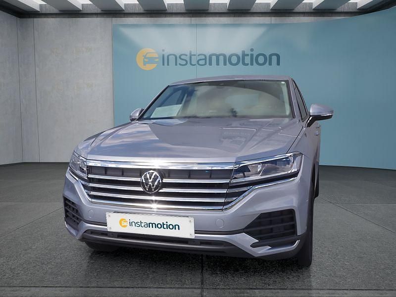 Silber Gebraucht 2024 VW Touareg SUV | 61.549 € (Superpreis) - Bild 1/4