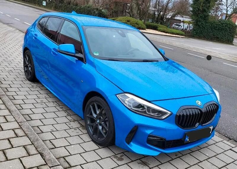 Blau Gebraucht 2020 BMW 118 M Sport Kleinwagen | 19.500 € (Guter Preis) - Bild 1/4