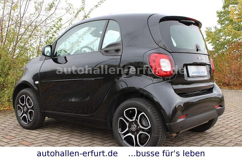 Gebraucht Smart ForTwo Coupé 71 PS (52 kW) 2016 Schwarz Kleinwagen