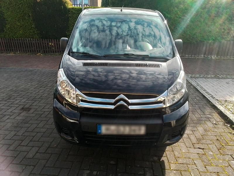 Schwarz Gebraucht 2017 Citroën Jumpy Van / Kleinbus | 5.800 € (Superpreis) - Bild 1/4