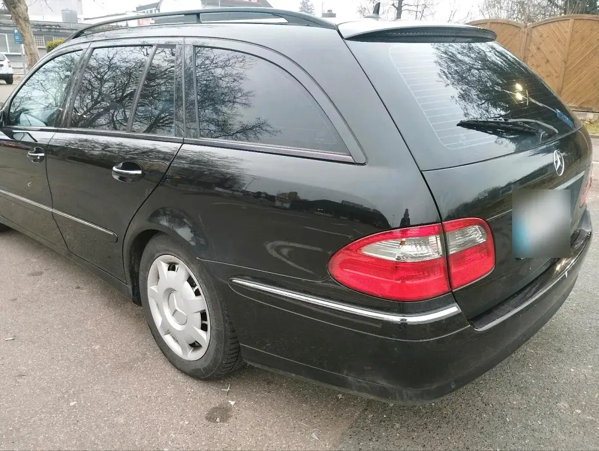 Gebraucht Mercedes E200 Avantgarde 190 PS (139 kW) 2007 Schwarz Kombi