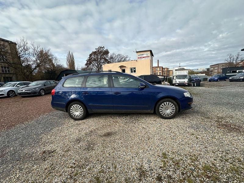 Gebraucht VW Passat Trendline 150 PS (110 kW) 2006 Blau Kombi
