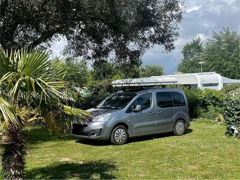 Silber Gebraucht 2018 Citroën Berlingo PureTech Van / Kleinbus | 14.000 € - Bild 1/4