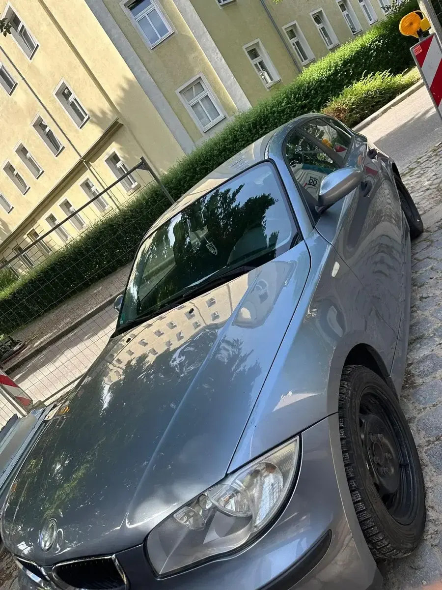 Gebraucht BMW 118 122 PS (89 kW) 2005 Grau Kleinwagen