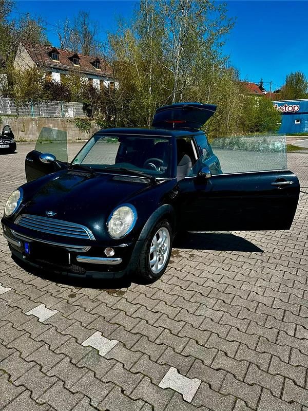 Second-hand Mini ONE 90 CP (66 kW) 2003 Negru Hatchback