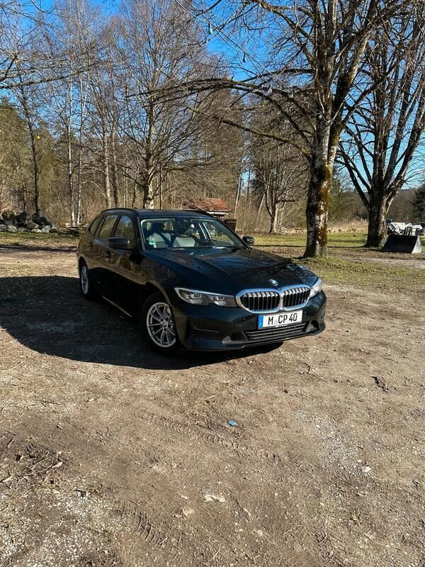 Schwarz Gebraucht 2020 BMW 320 Kombi | 17.300 € (Fairer Preis) - Bild 1/4