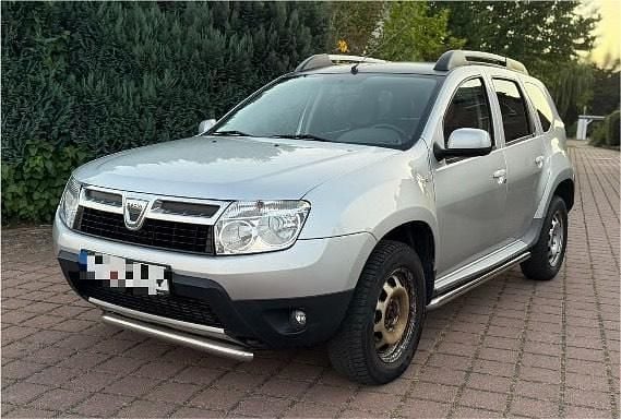 Silber Gebraucht 2013 Dacia Duster Prestige SUV | 5.990 € (Superpreis) - Bild 1/4