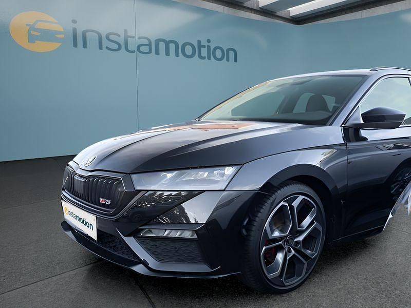 Schwarz Gebraucht 2023 Skoda Octavia RS Kombi | 35.699 € (Etwas zu teuer) - Bild 1/4