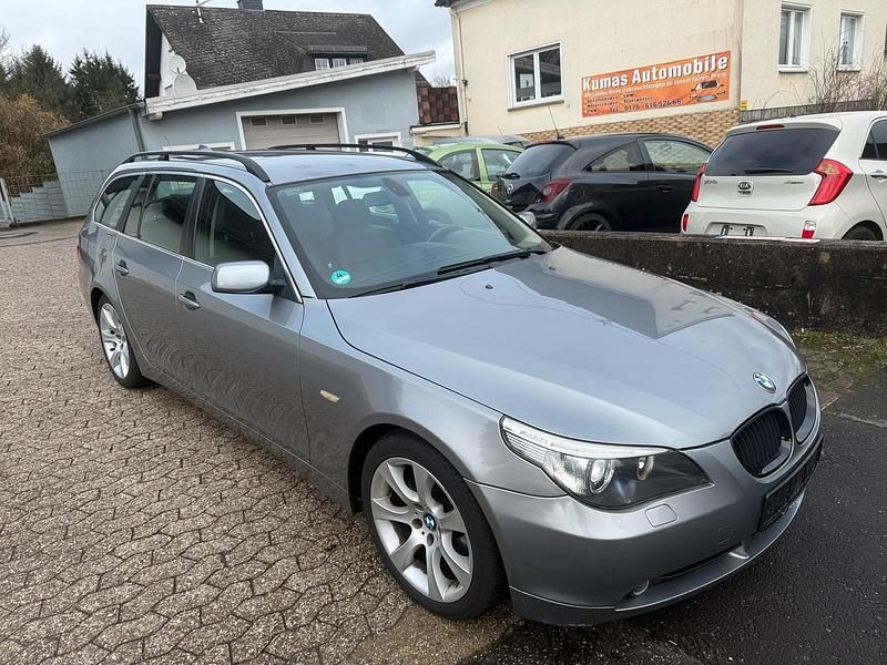 Gebraucht BMW 525 192 PS (141 kW) 2004 Grau Kombi