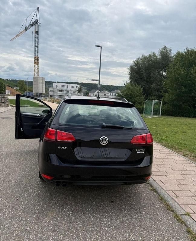 Schwarz Gebraucht 2015 VW Golf VII Kombi | 8.000 € (Guter Preis) - Bild 1/4