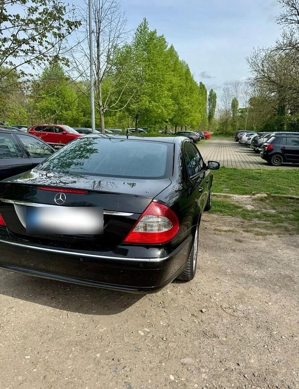 Second-hand Mercedes E280 200 CP (147 kW) 2006 Negru Berlinǎ