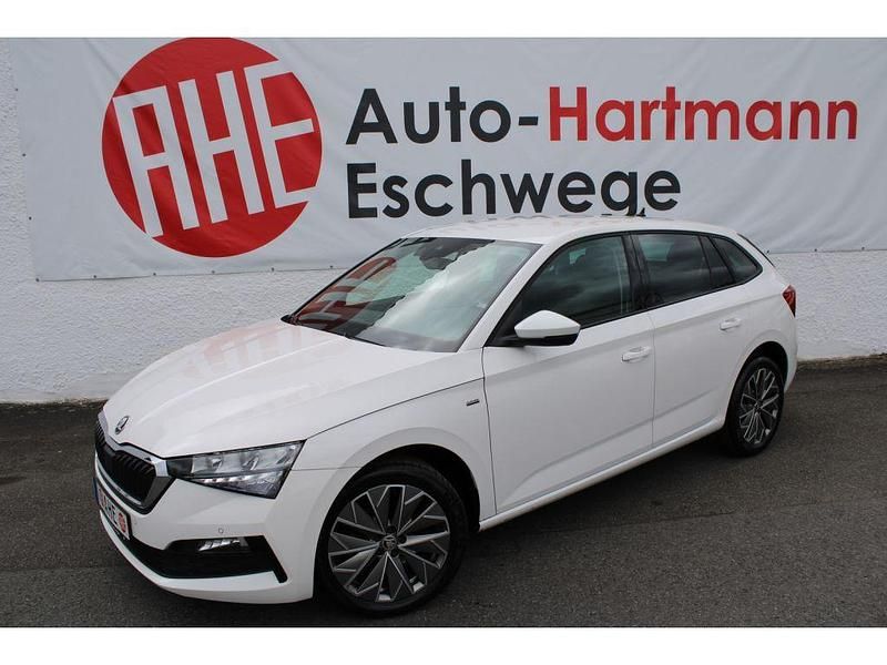 Candyweiß Gebraucht 2022 Skoda Scala Clever Kleinwagen | 19.579 € (Guter Preis) - Bild 1/4