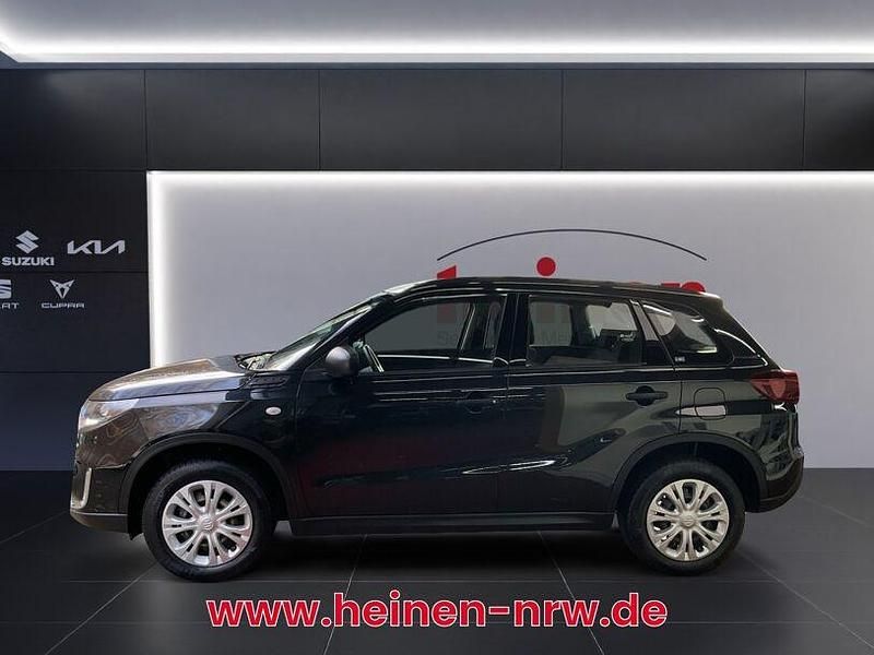 Gebraucht Suzuki Vitara Club 129 PS (94 kW) 2021 Schwarz SUV