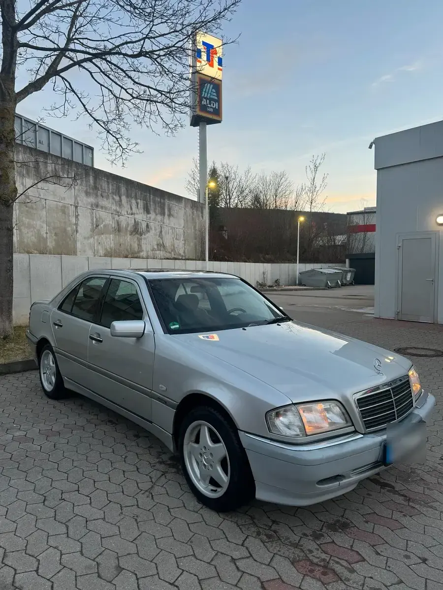 Gebraucht Mercedes C230 194 PS (142 kW) 1998 Silber Limousine