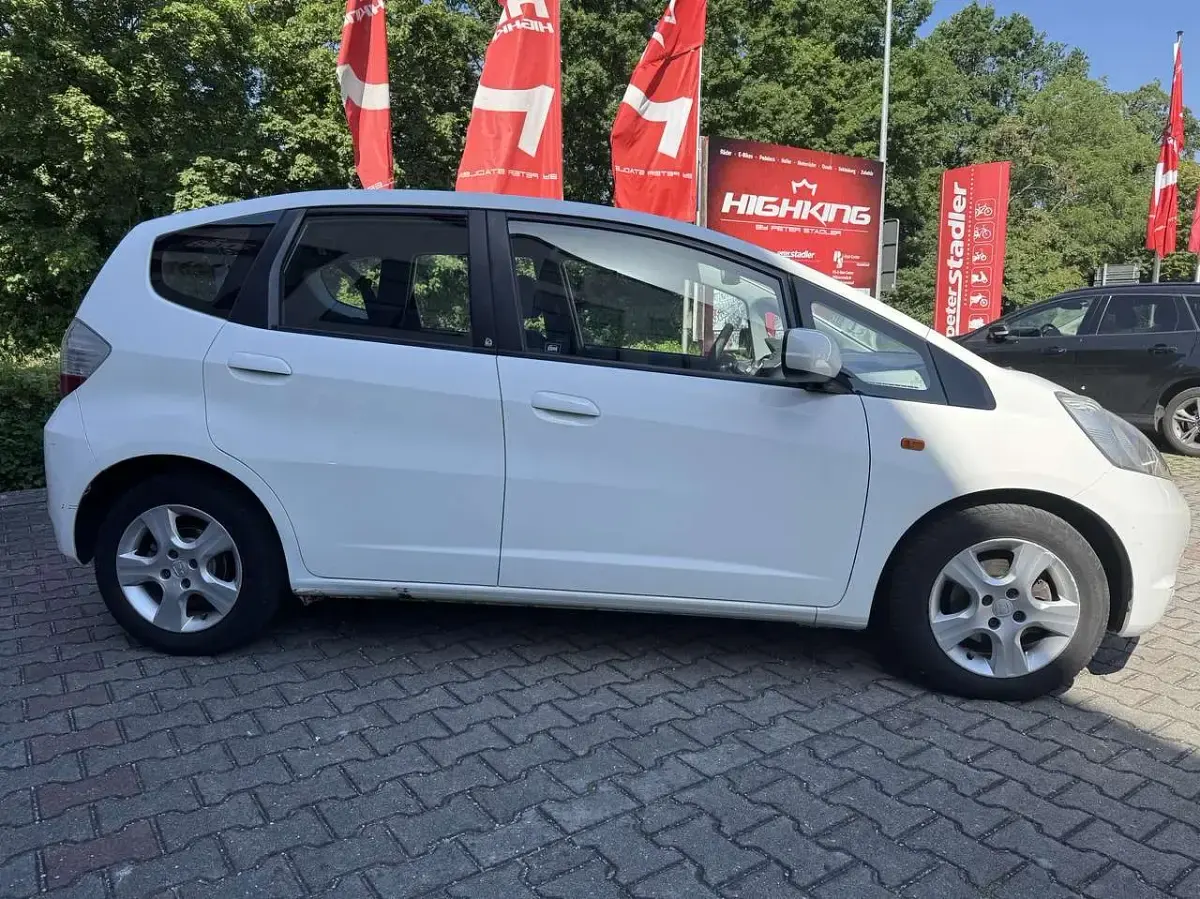 Gebraucht Honda Jazz Trend 90 PS (66 kW) 2010 Taffeta white Kleinwagen
