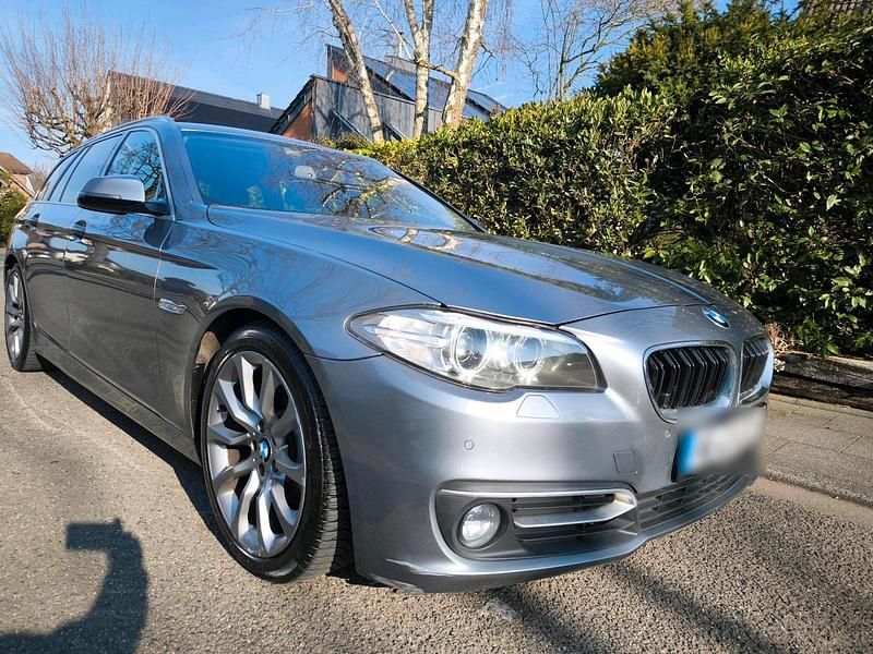Gebraucht BMW 520 184 PS (135 kW) 2014 Grau Kombi