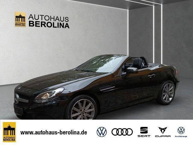 Schwarz unilack Gebraucht 2017 Mercedes SLC180 Cabrio | 19.444 € (Guter Preis) - Bild 1/4