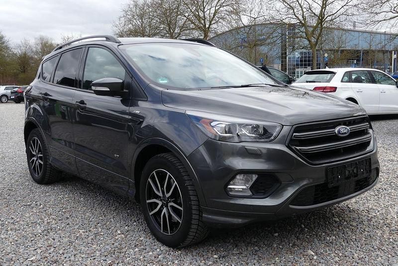 Gebraucht Ford Kuga ST-Line 179 PS (131 kW) 2017 Grau SUV