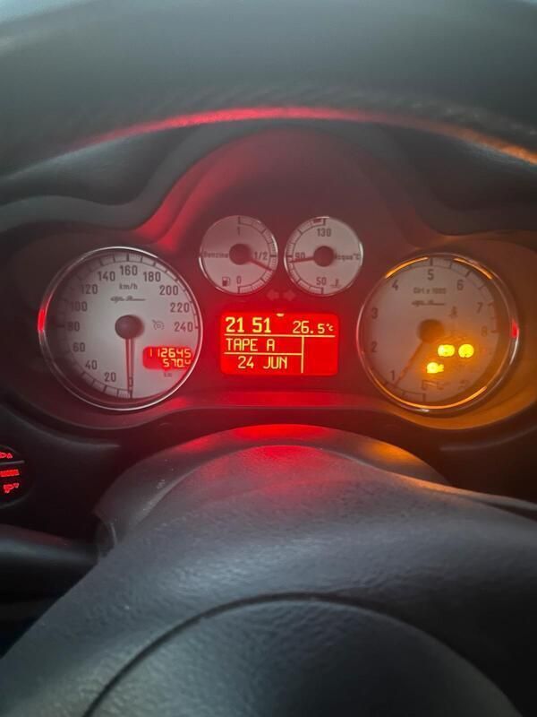 Schwarz Gebraucht 2006 Alfa Romeo 147 Kleinwagen | 900 € (Guter Preis) - Bild 1/4