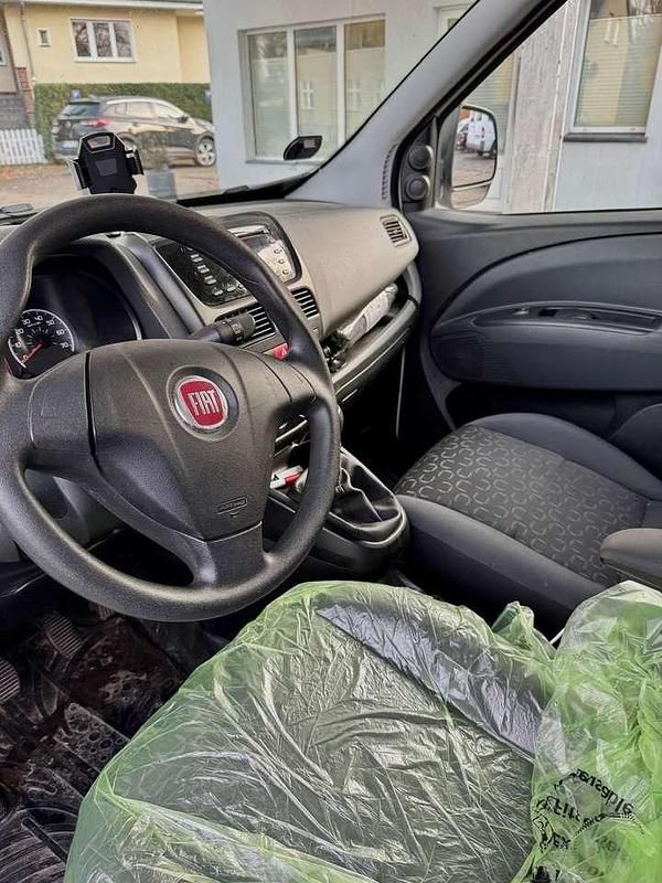 Gebraucht Fiat Doblò 101 PS (74 kW) 2015 Weiß Van / Kleinbus