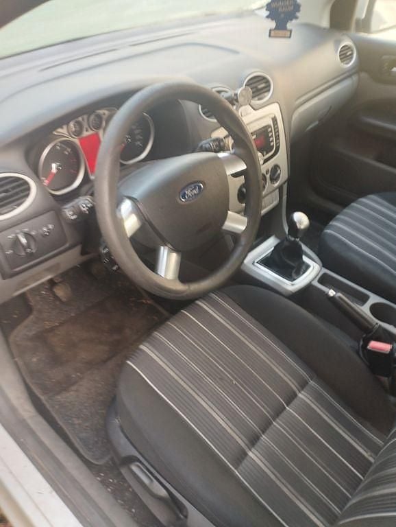 Gebraucht Ford Focus Style 145 PS (106 kW) 2009 Grau Kombi