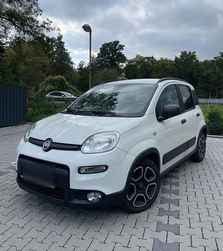Weiß Gebraucht 2021 Fiat Panda City Life Kleinwagen | 9.500 € (Fairer Preis) - Bild 1/4