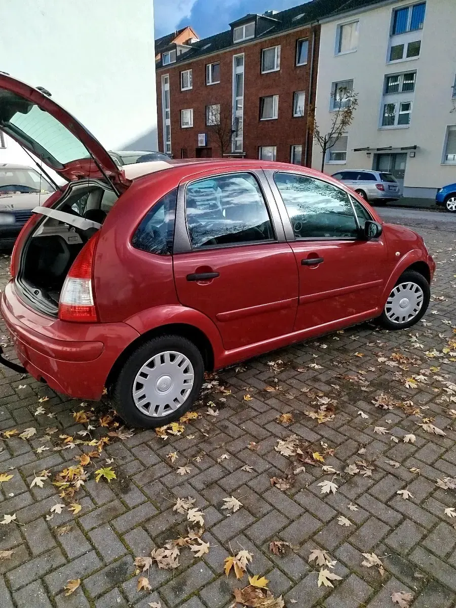 Gebraucht Citroën C3 54 PS (39 kW) 2007 Rot Kleinwagen