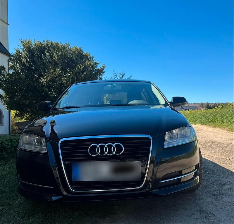 Second-hand Audi A3 Design 105 CP (77 kW) 2011 Negru Hatchback