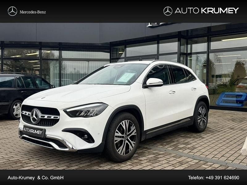 Unilack polarweiß Gebraucht 2024 Mercedes GLA180 Progressive SUV | 41.800 € (Teuer) - Bild 1/4