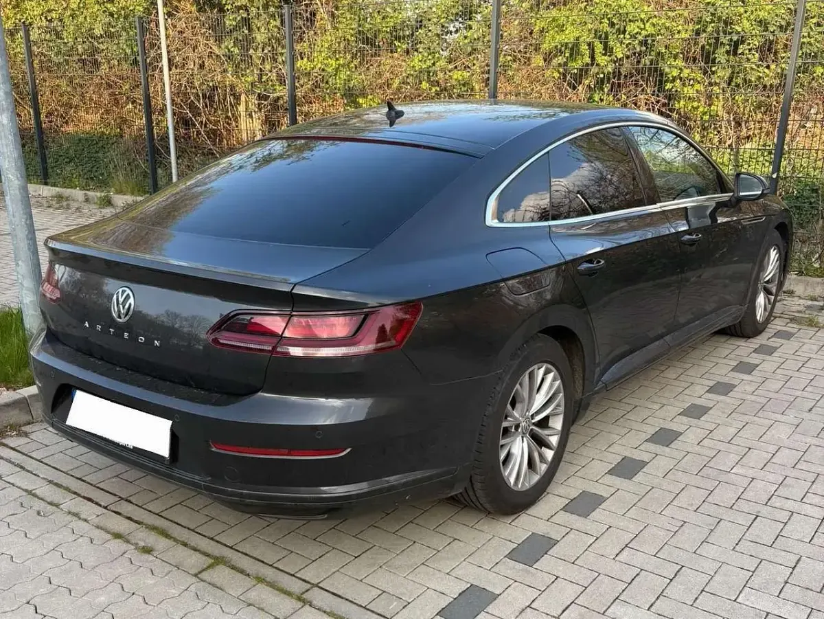 Usata VW Arteon 150 CV (110 kW) 2019 Nero Utilitaria