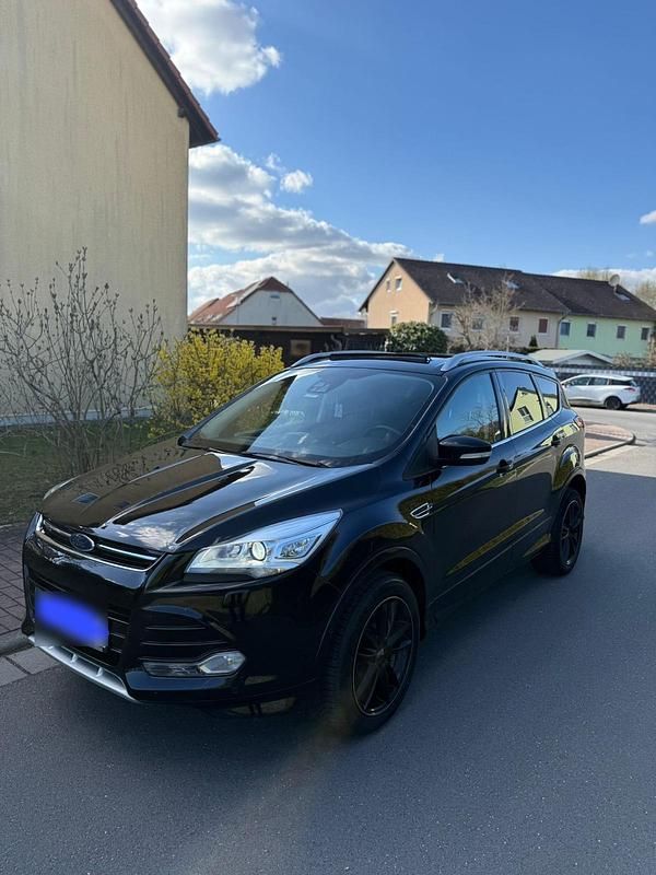 Gebraucht Ford Kuga Individual 180 PS (132 kW) 2015 Schwarz SUV