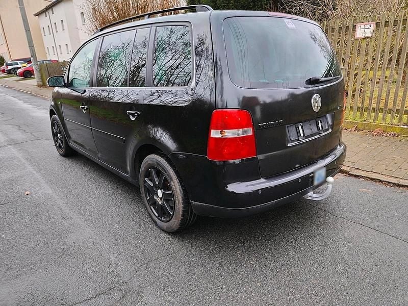 Gebraucht VW Touran 105 PS (77 kW) 2005 Schwarz Van / Kleinbus