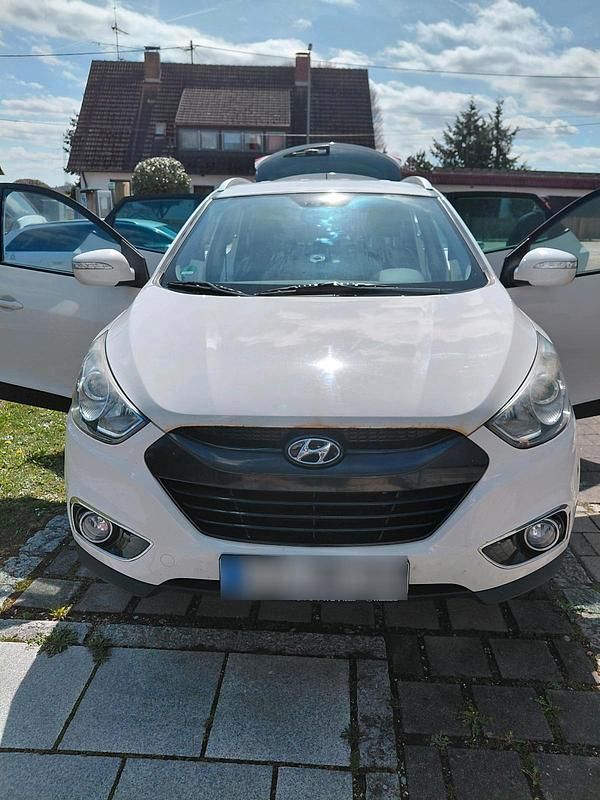 Gebraucht Hyundai ix35 136 PS (100 kW) 2012 Weiß SUV