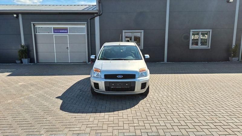 Gebraucht Ford Fusion 101 PS (74 kW) 2010 Silber Kleinwagen