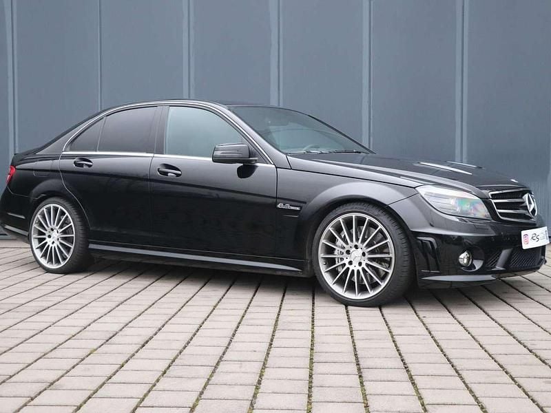 Obsidianschwarzmetallic Gebraucht 2009 Mercedes C63 AMG AMG Limousine | 46.399 € (Guter Preis) - Bild 1/4