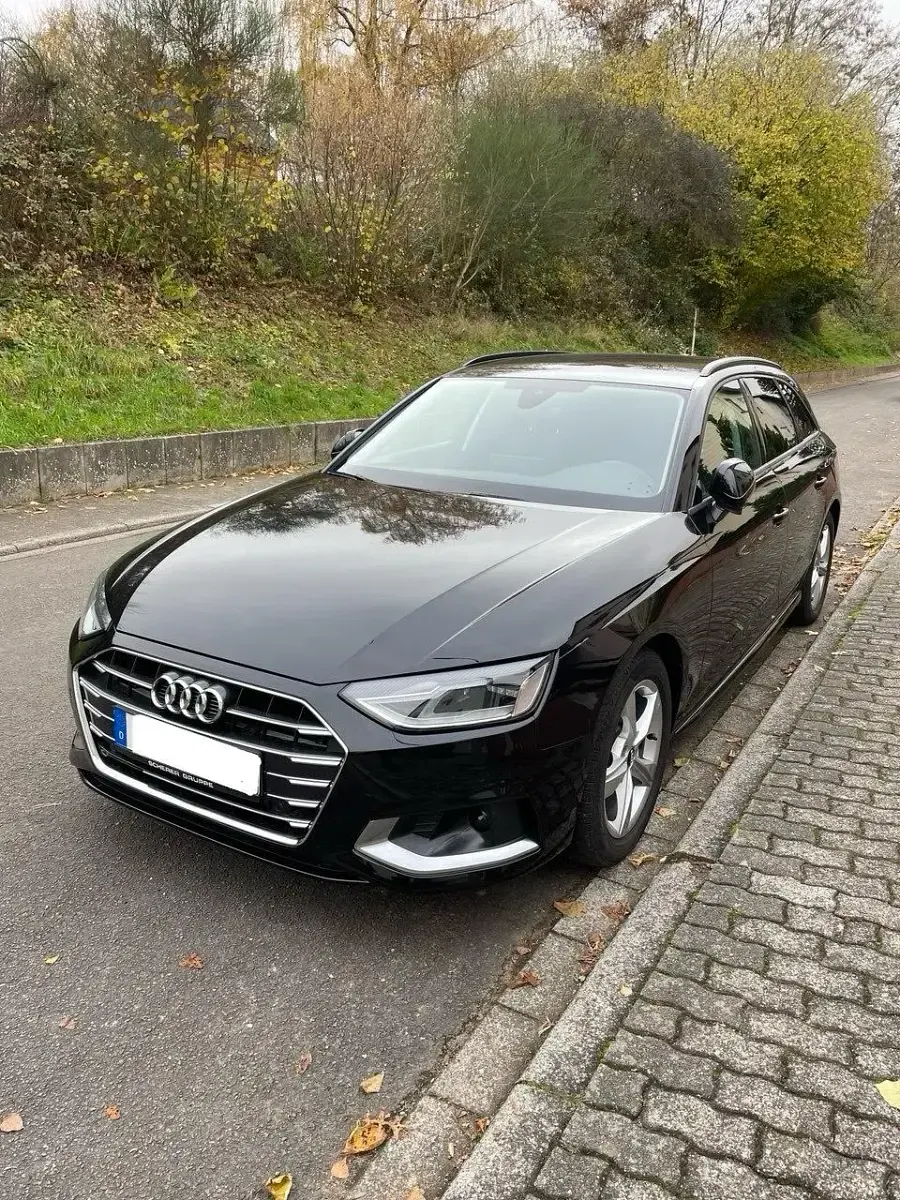Gebraucht Audi A4 163 PS (119 kW) 2021 Schwarz Kombi