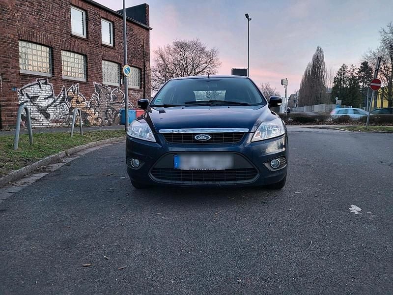 Gebraucht Ford Focus 109 PS (80 kW) 2011 Blau Limousine