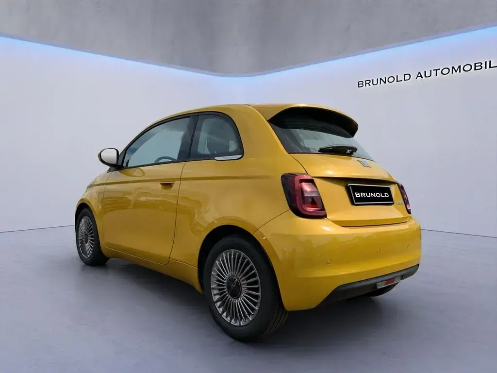 Neu Fiat 500 65 PS (47 kW) 2026 Gelb Limousine