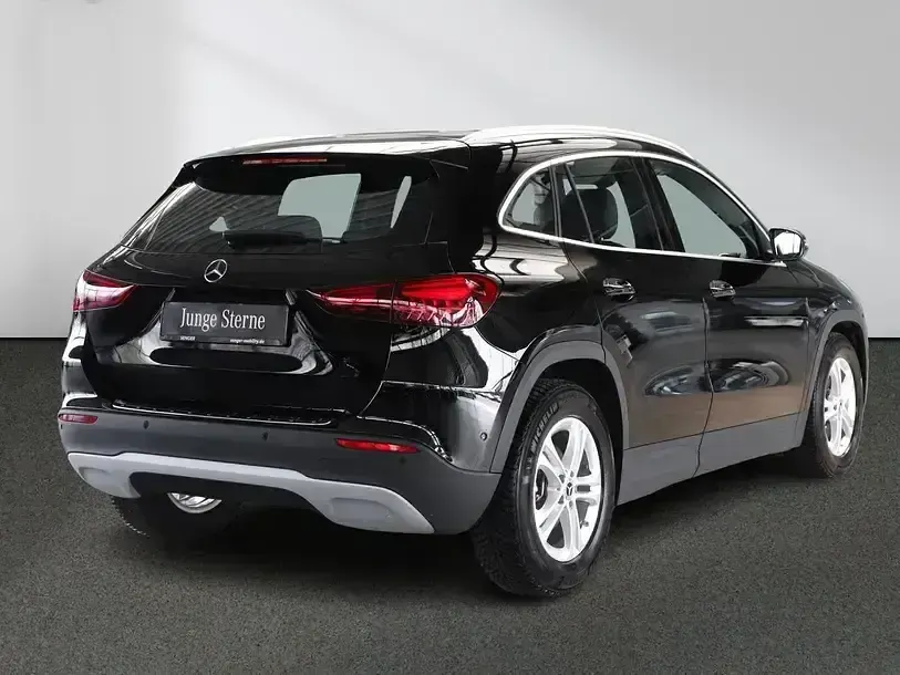 Gebraucht Mercedes GLA200 163 PS (119 kW) 2025 Unilack nachtschwarz SUV